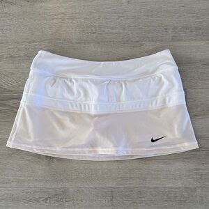 Nike Dri Fit Skort Skirt Womens Size Large White Pleated Tennis Pickle Ball Golf